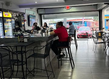 puerto-rico/bayamon-region/bar/escondite-cafe-wings-beers