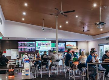 australia/central-highlands/bar/the-mayfair-emerald