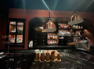 indonesia/bali/ubud/bar/night-rooster