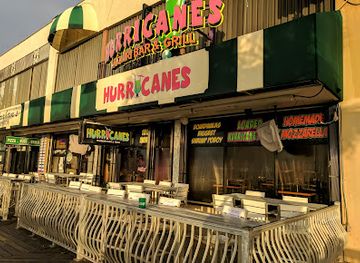 Hurricanes Daiquiri bar & grill