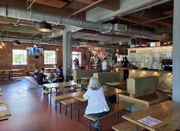 virginia/charlottesville/bar/kardinal-hall