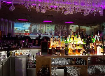 czechia/prague/hradcany/bar/crazy-daisy