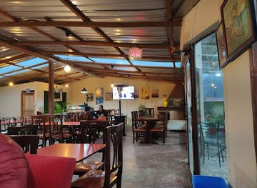 ecuador/papallacta-hot-springs/bar/nahomy-pizzeria-restaurante