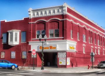 mongolia/karakorum/bar/tancevalnaya-obezyana