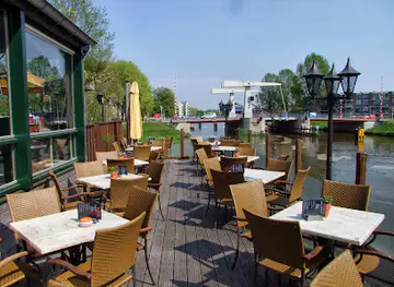 Chillers. De gezelligste plek voor diner en borrel in Emmeloord