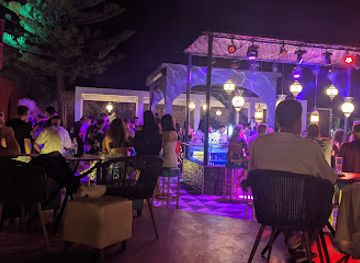 greece/ionian-islands/bar/cebu