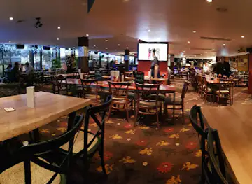 Uncles Tavern