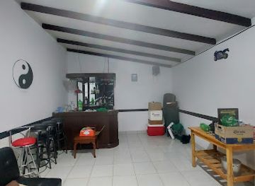 bolivia/cordillera-real/bar/black-and-white