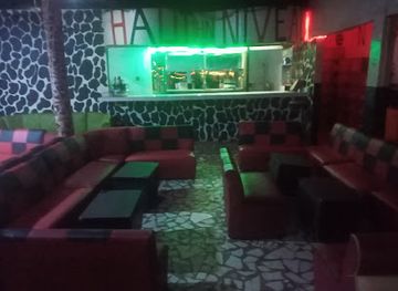 cote-d-ivoire/comoe-national-park/bar/maquis-haut-niveau