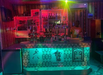 ghana/axim/bar/spoon-city-pub