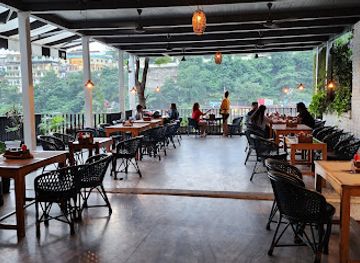india/rishikesh/laxman-jhula/bar/ganga-view-cafe