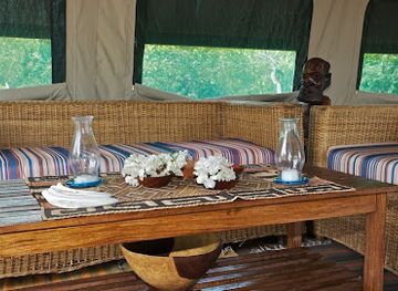 zambia/kafue-national-park/bar/konkamoya-lodge
