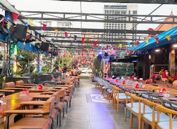 cambodia/sihanoukville/ochheuteal-beach/bar/corner-lounge