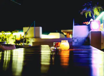 Cascada Rooftop Bar + Kitchen