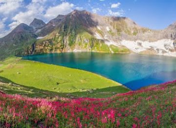 pakistan/ratti-gali-lake/bar/himalya-guest-house
