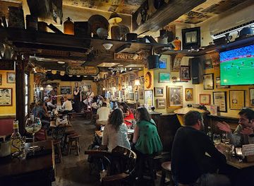 Fat Harry's Pub