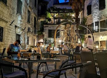 montenegro/lovcen-national-park/bar/jazz-club-evergreen