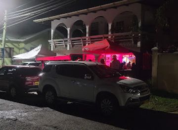 grenada/levera-beach/bar/rose-garden-cookhouse-bar