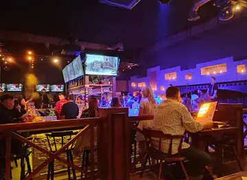 Yard House Pub
