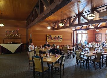 utah/bryce-canyon-city/bar/dining-room-at-the-lodge-at-bryce-canyon