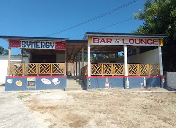jamaica/santa-cruz-mountains/bar/synergy-bar-lounge