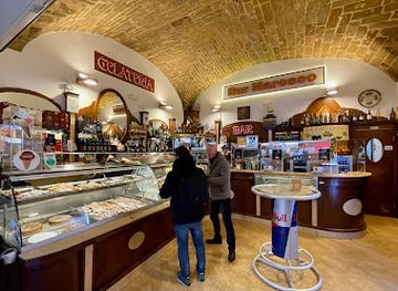 italy/palermo/albergheria/bar/bar-marocco