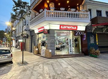 albania/durres/bar/zoe-bar