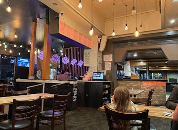 australia/darling-downs/bar/the-cube-hotel