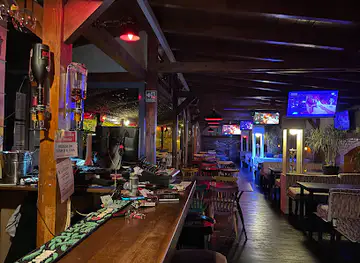 Maya Lounge & Bar