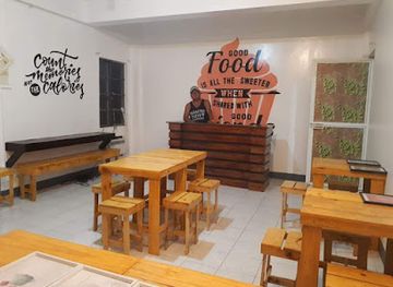 philippines/bicol-region/bar/marcianos-bar-and-restaurant