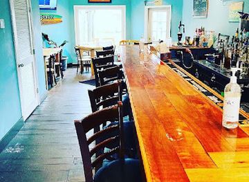 delaware/fenwick-island-state-park/bar/twilley-s-willys-hotdogs