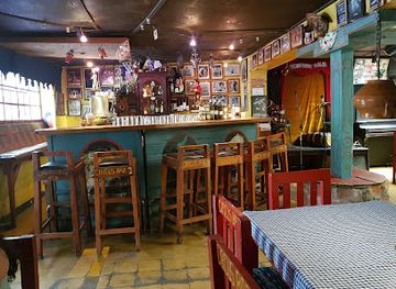 guatemala/caribbean-coast/bar/circus-bar