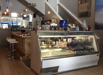 wisconsin/devil-s-lake-state-park/bar/the-relish-tray-bistro-speakeasy