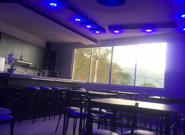 ecuador/northwest-coast/bar/deluxe-lounge-bar