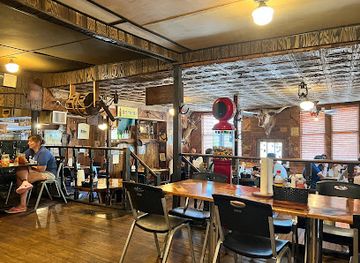 oklahoma/wichita-mountains-wildlife-refuge/bar/meers-store-and-restaurant