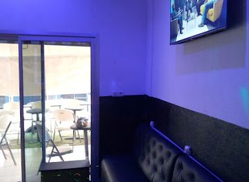 cameroon/limbe-beach/bar/lenny-s-snack-bar