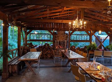 Tree House Tavern