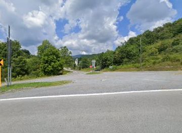 west-virginia/greenbrier-river-trail/bar/richard-hefner-s-pc-home