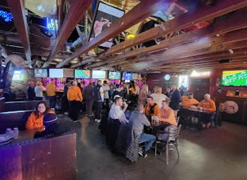 tennessee/knoxville/university-of-tennessee/bar/cool-beans-bar-and-grill