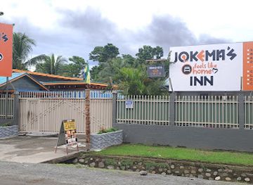 papua-new-guinea/huon-peninsula/bar/jokema-s-inn-cafe-bar-car-wash