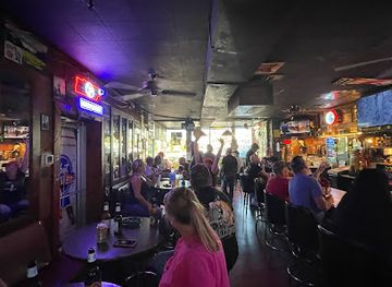 tennessee/clarksville/bar/poor-man-s-country-club