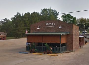 louisiana/catahoula-national-wildlife-refuge/bar/mitch-s-restaurant-drive-thru
