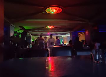 bangladesh/ganges-delta/bar/golden-dragon-bar