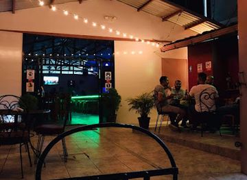 honduras/comayagua-valley/bar/brothers-bar