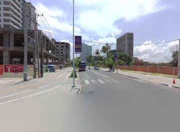 cambodia/sihanoukville/ochheuteal-beach/bar/cocktail24h