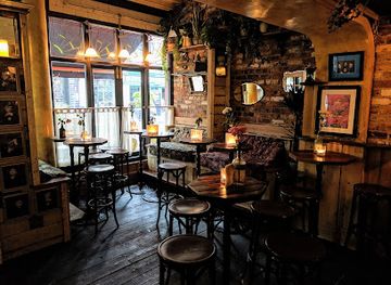 united-kingdom/wales/bar/rum-fizz