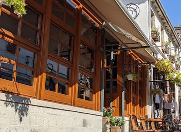 albania/gjirokaster-region/bar/old-town-13