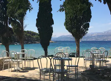 Lovrečina Beach Bar