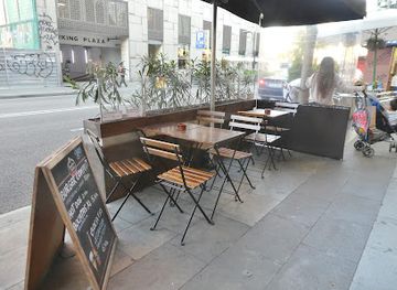 spain/barcelona/sants-montjuic/bar/cheers-sants