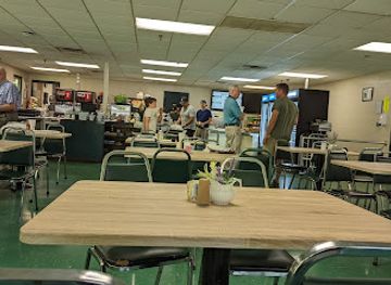 kentucky/lexington/keeneland/bar/keeneland-track-kitchen